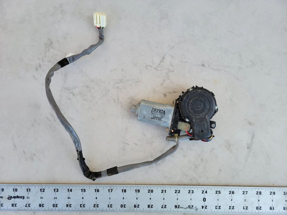 Motor de ventana eléctrica trasera para conductor izquierdo Lexus RX300 OEM 99-03 85710-48010 Foto 1 de 4