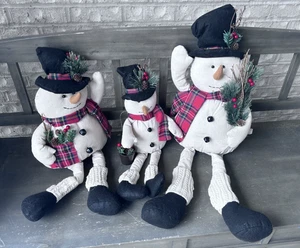 Juego de 3 muñecos de nieve grandes de lino familia con sombrero y bufandas de Valerie - Imagen 1 de 9