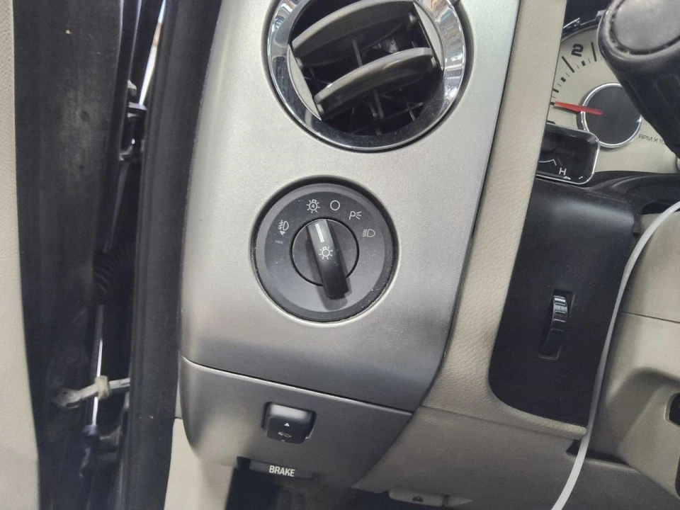 Interruptor de faros EXPEDITION 2013 664068 Foto 1 de 1