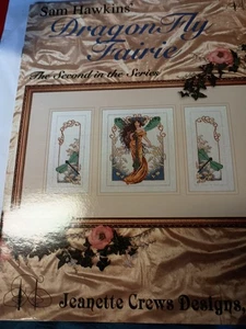 Jeanette Crews Designs punto croce DragonFly modello fairie Sam Hawkins A7 - Foto 1 di 1