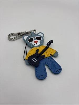 Llavero Rockstar de oso de peluche de cuero Prada  Foto 1 de 3