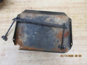 JOHN DEERE425 445 455 Lawn Tractor Battery Tray and hold down Bar - Picture 1 of 1