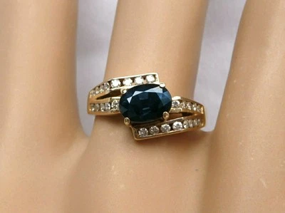 Anillo Ovalado Este-Oeste 14k 1CT Zafiro Azul Natural y 26 Diamantes Calidad De Colección Foto 1 de 4