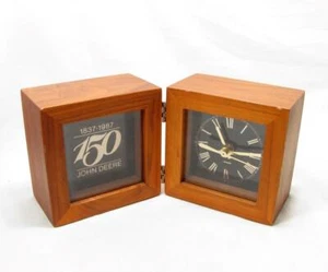 Raro Reloj Cubo Madera John Deere 150 Años 1987 Amana Tienda Muebles No Funciona - Imagen 1 de 17