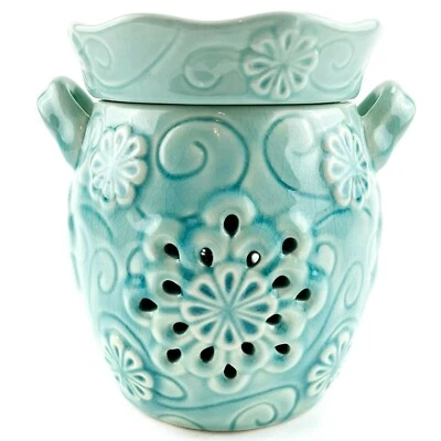 Scentsy Wax Warmer Tray Bulb Flurry Turquoise Winter Snowflake Full Size Candle - Image 1 of 4