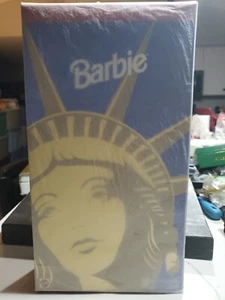 Muñeca Barbie Estatua De la Libertad 1995 Rara De Colección FAO Negra Quinta Avenida Nueva - Imagen 1 de 2