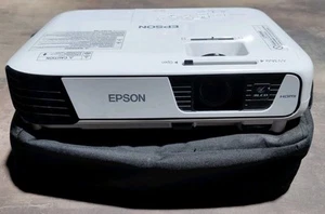 Proyector portátil de cine en casa Epson EB-S31 + bolsa + cable de alimentación - Imagen 1 de 12