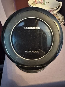 Samsung/iphone EPNG930 Wireless Charger Stand And Cord - Black - Photo 1 sur 1
