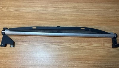 Оригинальный солнцезащитный козырек на заднюю левую водительскую дверь 1997-2003 BMW E39 - Изображение 1 из 4