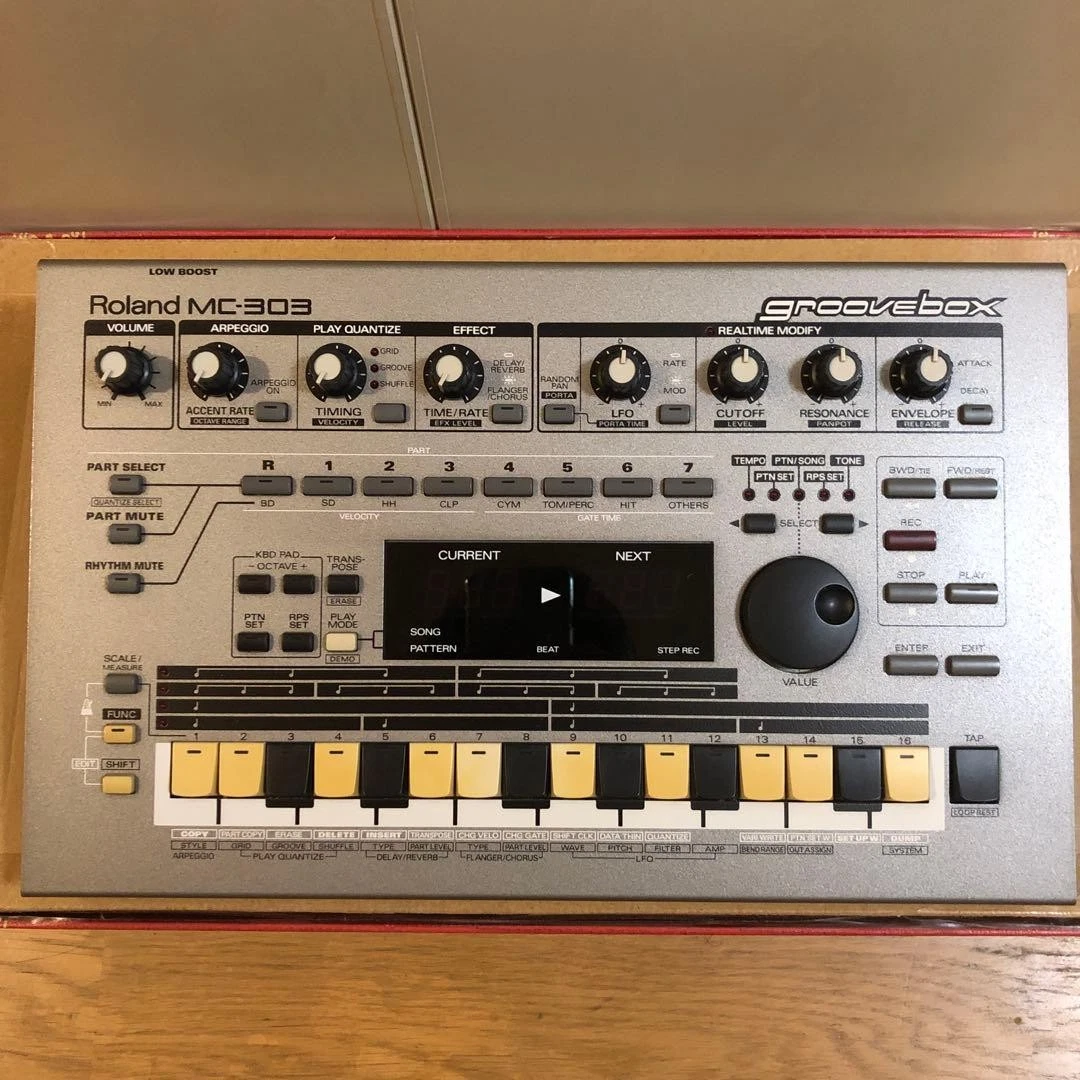 美品　Roland MC-303 シンセサイザー Roland Mc 303 for sale - eBay