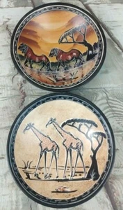 Hand Painted (6"x 1.5") 2pc Stone Bowl Lions & Giraffes African Themed Art Decor - Foto 1 di 8