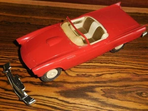 ORIGINAL VINTAGE AMT INC 1957 FORD THUNDERBIRD FRICTION CAR RED ,PARTS ONLY #B4 - Picture 1 of 14