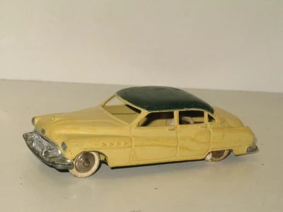 DINKY, Buick Roadmaster En Amarillo Con Techo Verde Retocado - Imagen 1 de 3