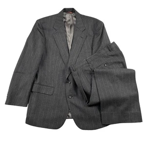 VTG Cricketeer 1841 Full Suit 42S Mens Gray Pinstripe Pleated 2 Button Wool USA - Picture 1 of 14