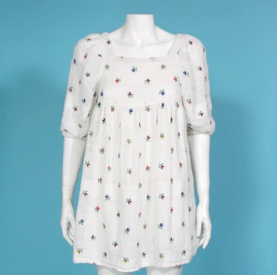 Vestido Babydoll KIMCHI AND BLUE Blanco Floral Bordado Folk Manga Globo XS Foto 1 de 4