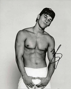 Mark Wahlberg Autographed 8x10 Photo (Reproduction) 11 - Picture 1 of 1