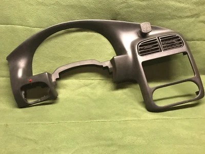 2000 2001 2002 SATURN SL SL1 SL2 INTERIOR GUAGE CLUSTER TRIM BEZEL 21061111 DASH - Image 1 of 4