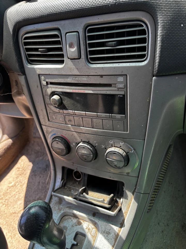 mercedes benz E500 climate control - Image 1 of 1