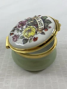 Kingsley Enamels - "I Love You" - Trinket Box, Green w/White Floral Top- England - Picture 1 of 13
