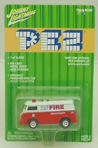 Johnny Lightning PEZ VW Van Fire Department PEZ-FIRE - Picture 1 of 2