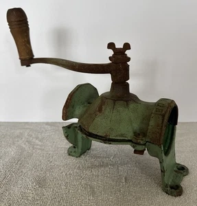 Arcade Coffee Grinder #40 Cast Iron Wood Handle Green Patina Vintage Made in USA - Picture 1 of 13