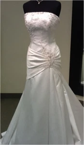 NWT Casablanca White Mermaid Silhouette Wedding Bridal Dress  Sz. 8 Silky Satin - Picture 1 of 4