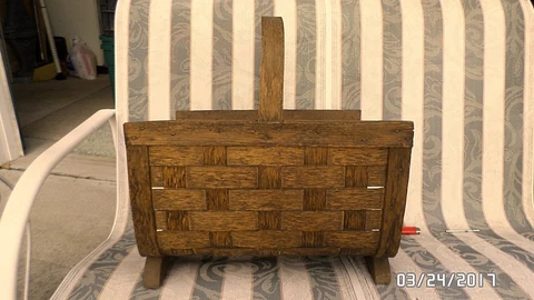 917D Vtg Shaved Wood Fireplace Log/Kindling Basket Footed w/Handle 17x14 EXC CON Cover