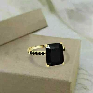 4Ct Radiant Cut Lab Created Diamond Women's Ring 14K Yellow Gold Plated - Picture 1 of 6