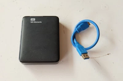 Western Digital/WD Elements 2TB USB 3.0 external hard drive WDBU6Y0020BBK - Image 1 of 3