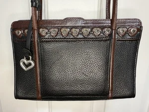 Cartera Brighton Jagger de Cuero Negra Plateada Detalles Corazón Excelente Estado Y2K De Colección - Imagen 1 de 10