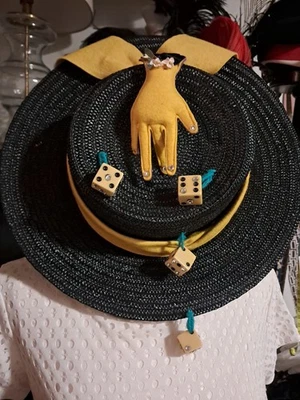 🖤 Sombrero Guante y Dados Surrealistas Mr. Kenneth Años 50 De Colección - Paja Novedad Alta Costura Foto 1 de 4