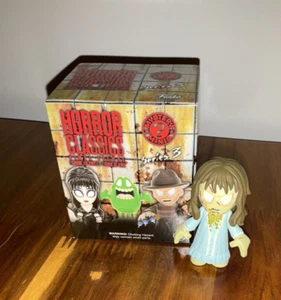 Horror Classics The Exorcist Regan MacNeil Mystery Minis Vinyl Figure1/36 Funko - Picture 1 of 9