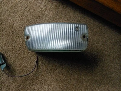 Faro antiniebla derecho 96 97 Chrysler Town & Country 1996 1997 4676528 Foto 1 de 4