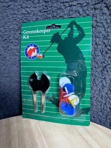 De colección TourSelect Greenskeeper Kit Herramienta Divot y 12 Marcadores de Bola - Sellado Nuevo - Imagen 1 de 2