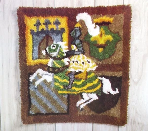 Vintage Bernat Latch Hook Rug Canvas Mesh Lancelot 3913 Knight Horse 1980 - Picture 1 of 5