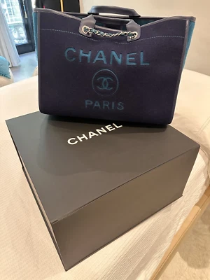 Auténtico bolso grande Chanel Deauville Foto 1 de 4