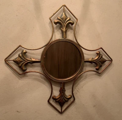 ESPEJO METÁLICO FLOR DE LIS Vintage Pátina Latón Dorado Crucifijo Francés Cruz 17" Foto 1 de 4