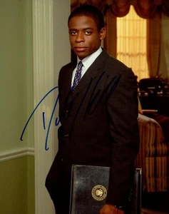 Foto firmada por Dulé Hill West Wing 8x10 autógrafo certificado por la JSA - Imagen 1 de 3