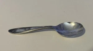 Cucchiaio vintage Oneida piatto argento bambino motivo floreale - Foto 1 di 8