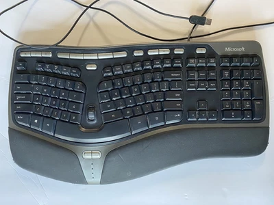 Microsoft Natural Ergonomic 4000 (B2M-00016) Wired Keyboard - Image 1 of 4