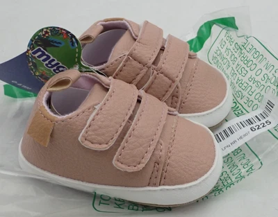 Baby Boys Girls Shoes Non-Slip Rubber Sole High-Top Sneakers Infant size 0-6 Mo - Image 1 of 4