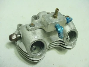 TRIUMPH 650 UNIDAD BALANCÍN ESCAPE CAJA MONTAJE CARRERAS MONTAJE PIEZA # E4551, BUEN TH - Imagen 1 de 4