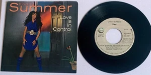 DONNA SUMMER-LOVE IS IN CONTROL-7" VINYL PICTURE SLEEVE-(Soul, Disco) - Imagen 1 de 2