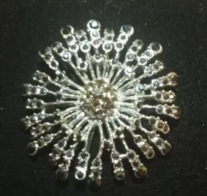 Lovely Vintage Silver Tone & Sparkles Brooch / Broach. J42gyrd* - Picture 1 of 6