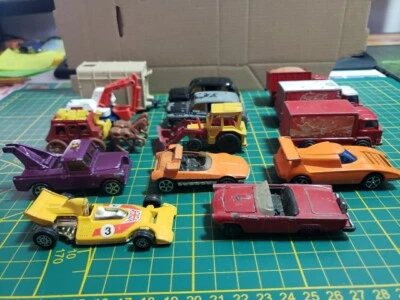 Voitures CORGI JUNIORS, lot de 14 véhicules - Photo 1/4