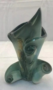 Jarrón vintage de cerámica de pino y pergamino de cerámica con casco de la década de 1950 Crooksville, Ohio - Imagen 1 de 12