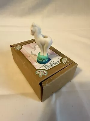 "Candelabro para pastel de cumpleaños Glitter Ville Studios circo truco pony 2""" Foto 1 de 4