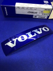 Logo Badge De Calandre Grille VOLVO XC60 S60 S40 V70 V60 V90 XC40 Original Neuf - Imagen 1 de 14