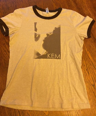 Vintage KEM Ken Owens R&B Soul Brown Graphic T-Shirt Sz L Fits Like Ladies S - Image 1 of 4