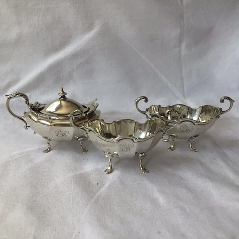 Art Nouveau Solid Silver Scalloped 3 Piece Cruet Set By Henry Matthews. 188.53g Cover